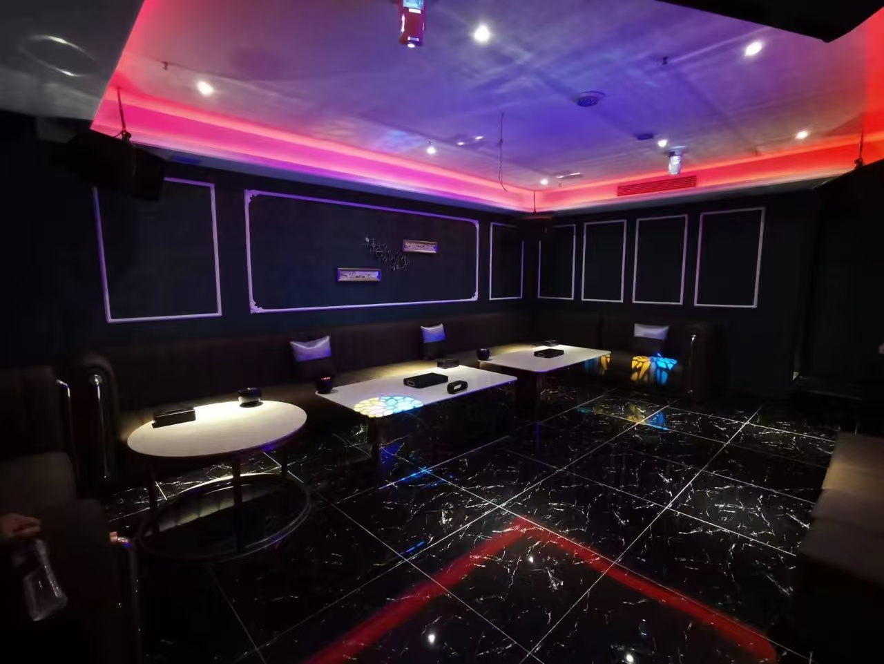 成都新都区派对广场.jpg 成都新都区派对广场.jpg